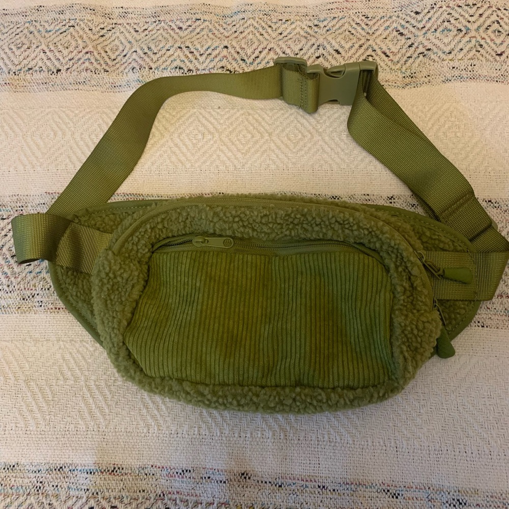 Women’s Green Fuzzy Fanny Pack